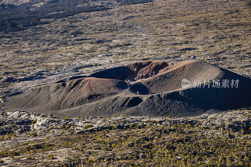 利奥福米加火山，Piton de la Fournaise火山的一个小火山口